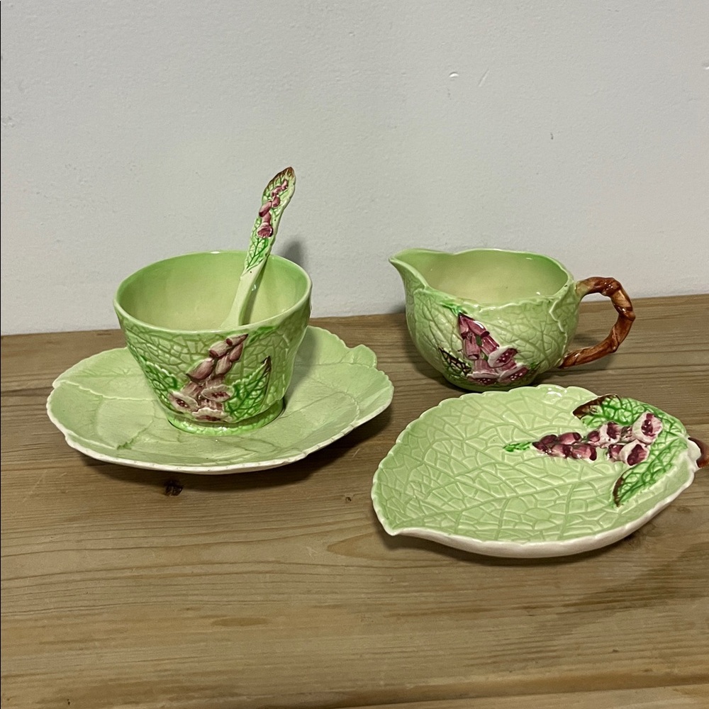 Vintage Carlton Ware 'Foxglove' Green Leaf Textured Ceramic Tea Set